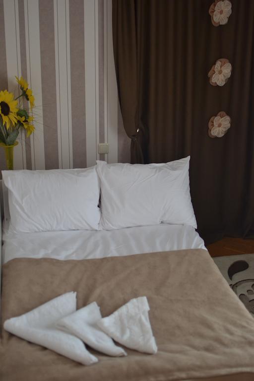 Hotel Home Sweet Home Chisinau Exterior photo